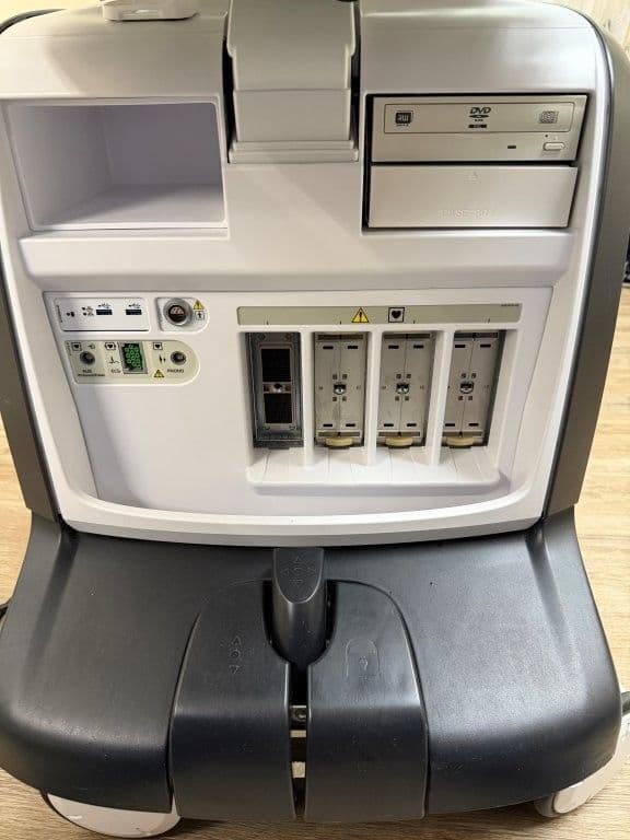 GE Healthcare Vivid E95 Cardiac Vascular Ultrasound System thumbnail 7