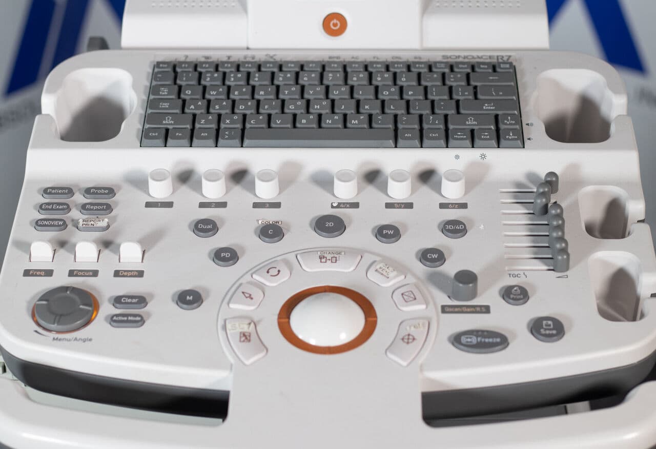 Samsung Medison SonoAce R7 Diagnostic Ultrasound System thumbnail 4