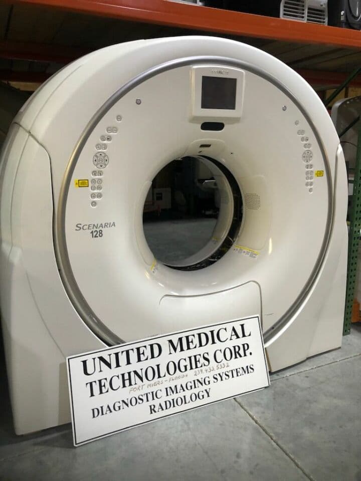 Hitachi Scenaria 128-Slice CT Scanner System thumbnail 5