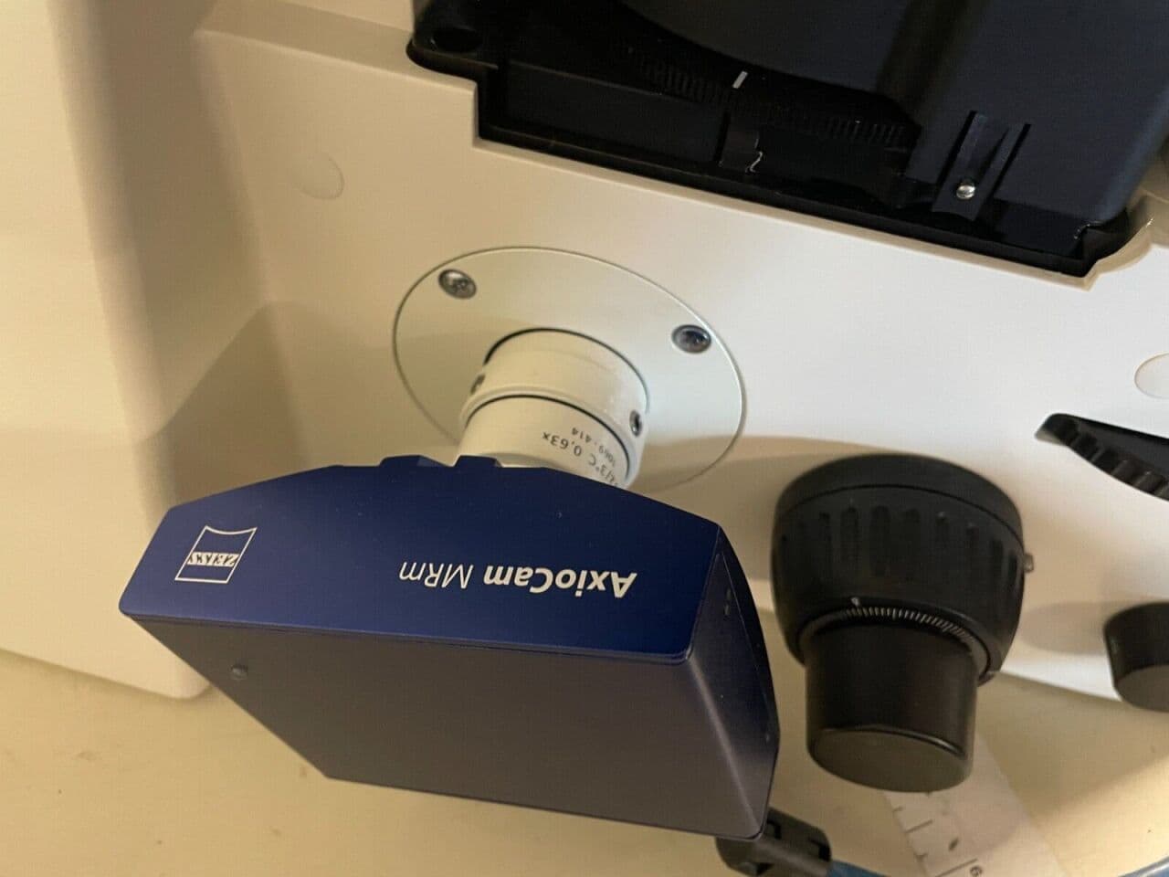 ZEISS Axiovert 200 Digital Video Microscope thumbnail 5