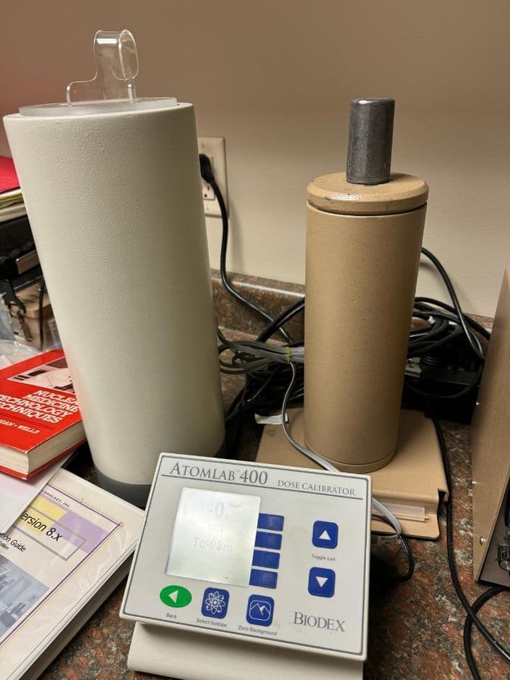 Biodex Atomlab 400 Complete Hot Lab System with Dose Calibrator thumbnail 3