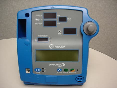 GE Dinamap Pro 200 BioMed Certified Vital Signs Monitor thumbnail 2
