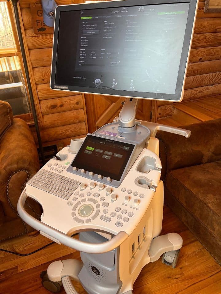 GE Healthcare Voluson S10 BT16 3D/4D Women's Health Ultrasound System thumbnail 10
