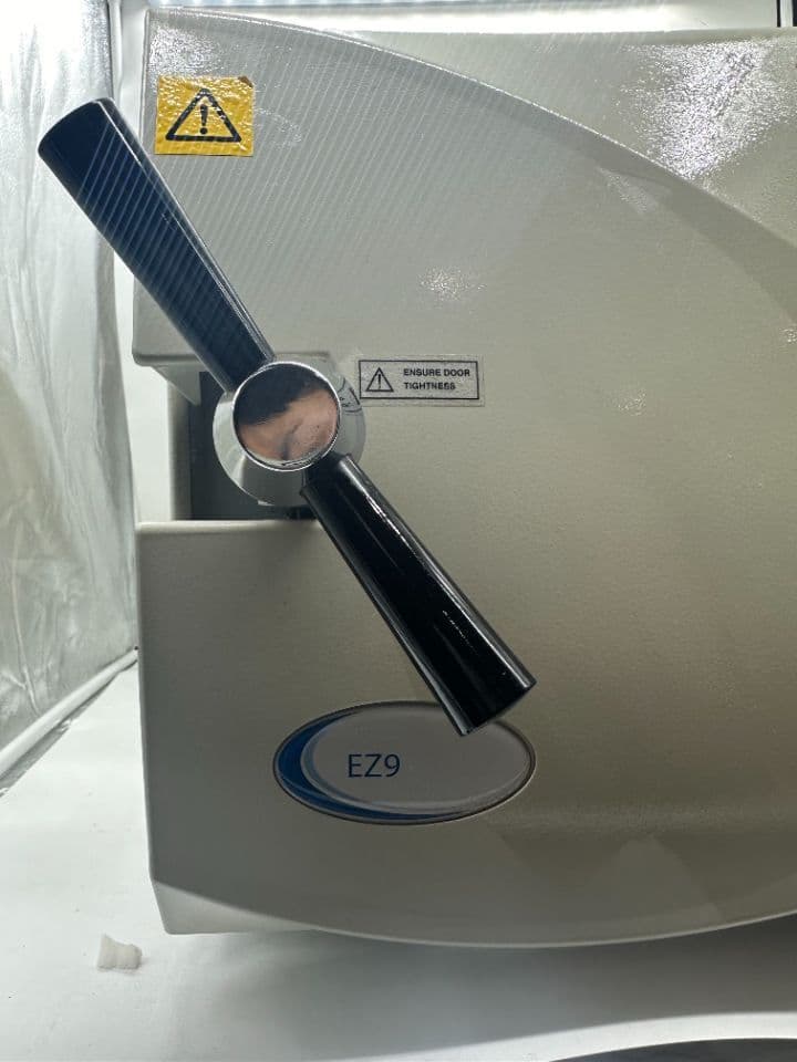 Tuttnauer 234UEA Tabletop Autoclave thumbnail 7