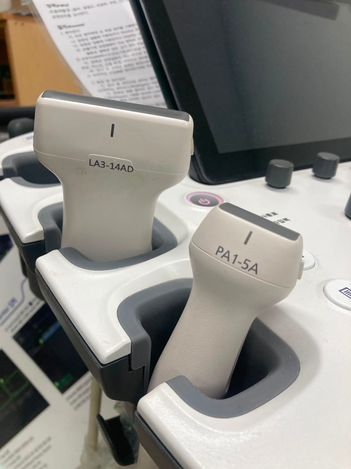 Samsung Medison HS60 Premium Ultrasound System with LA3-14AD PA1-5A CA1-7AD Probes Excellent Condition thumbnail 5