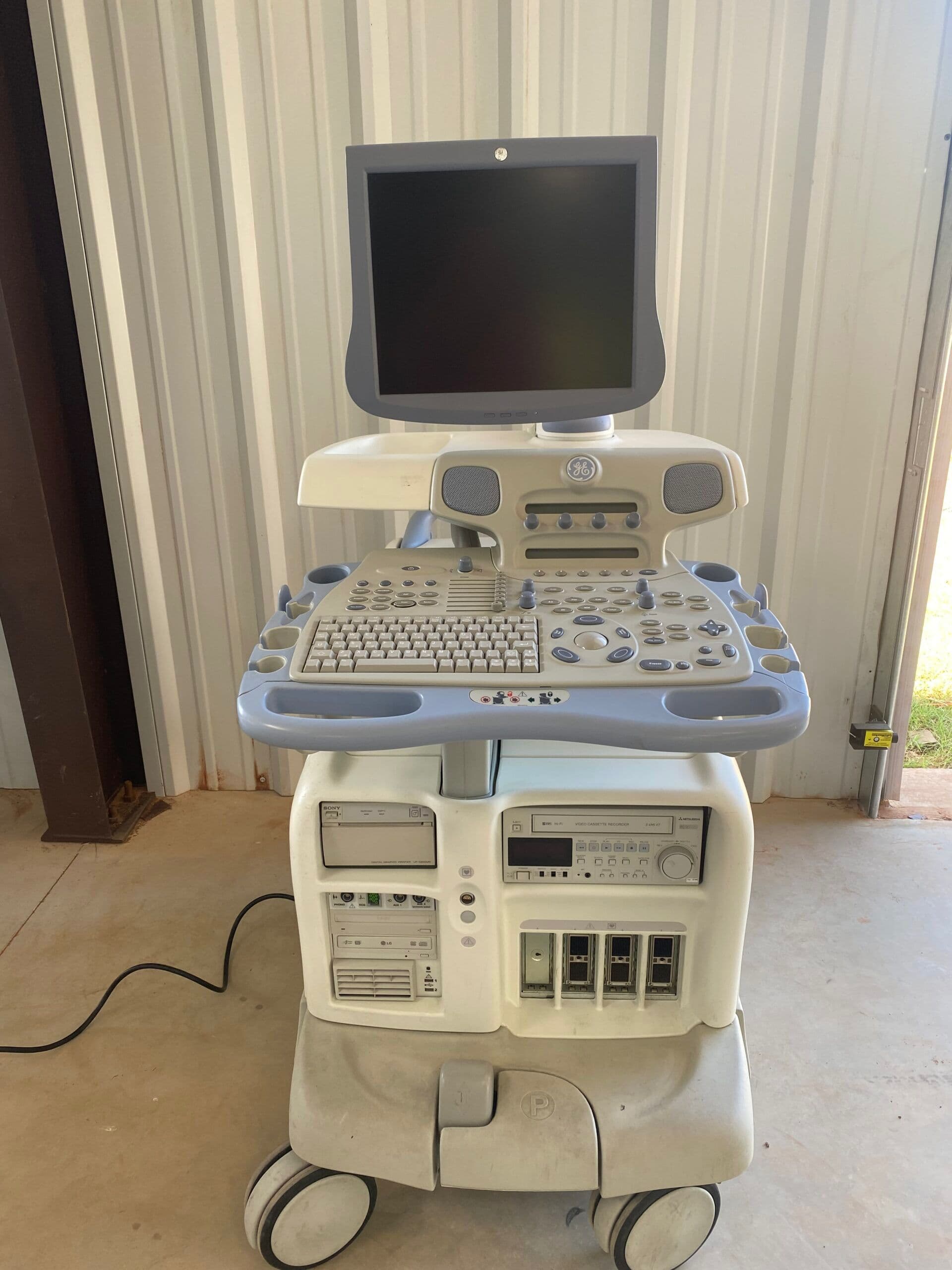 GE Healthcare Vivid 7 Ultrasound System image 1