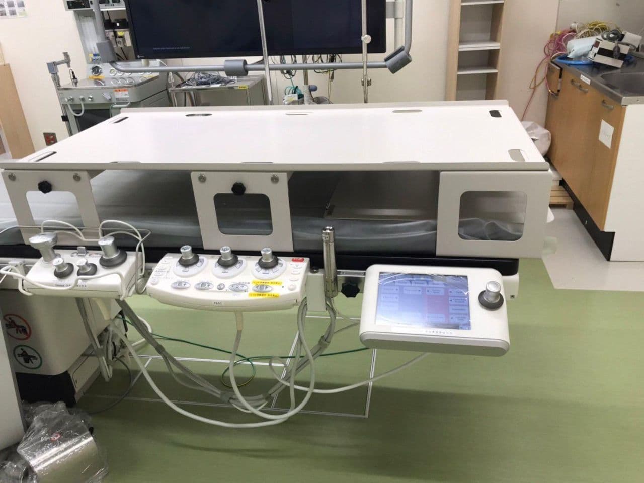 GE Innova IGS 630 Biplane Interventional Angiography System thumbnail 6