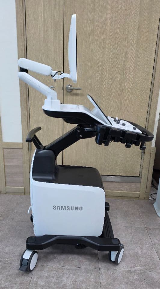 Samsung V7 OB/GYN and Vascular Ultrasound System thumbnail 2