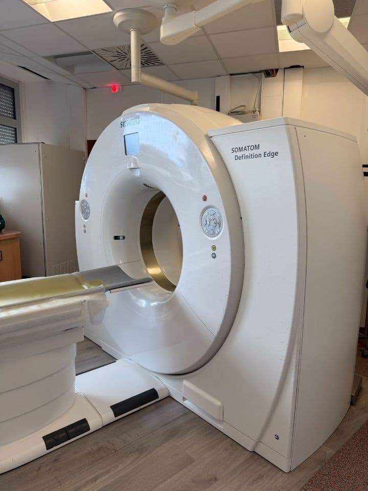 Siemens Definition Edge 128-Slice CT Scanner System thumbnail 2