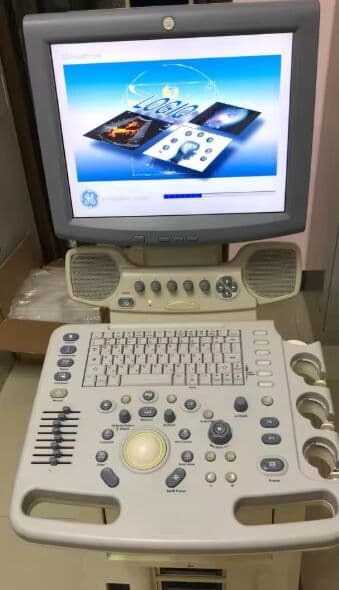 GE Logiq P5 Ultrasound System thumbnail 3