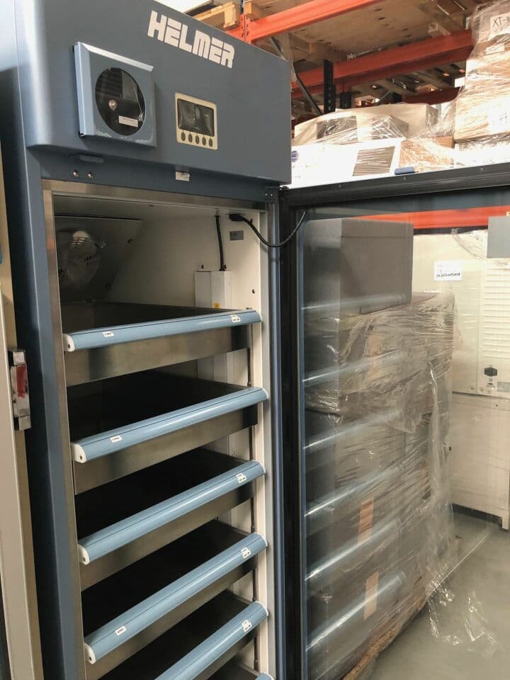 Helmer Blood Bank Refrigerator for Clinical Laboratory Use thumbnail 3