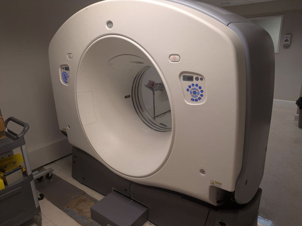GE Optima CT660 Computed Tomography Scanner thumbnail 3