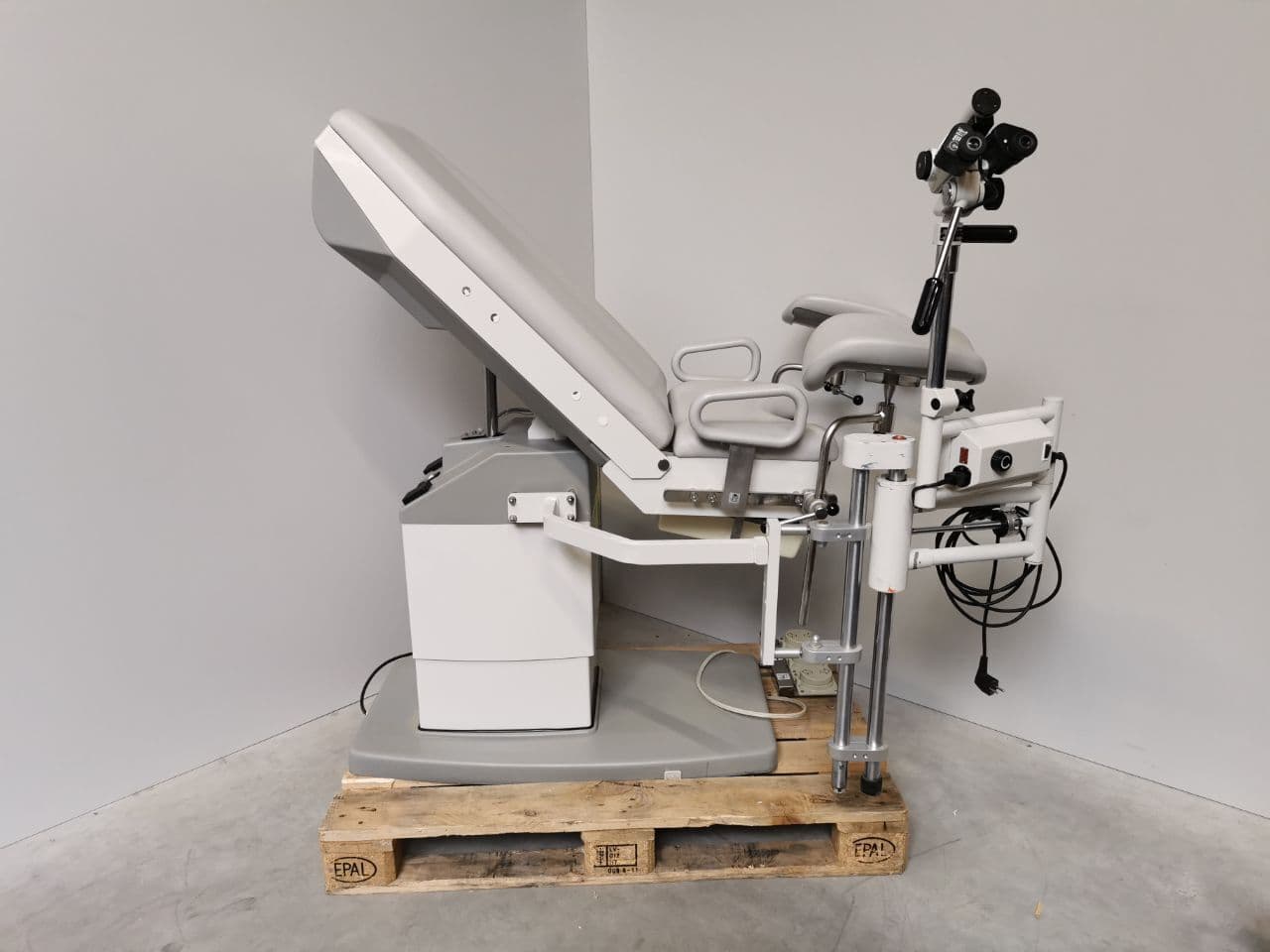 Versatile Examination Chair by Schmitz — Model 115.515 thumbnail 3