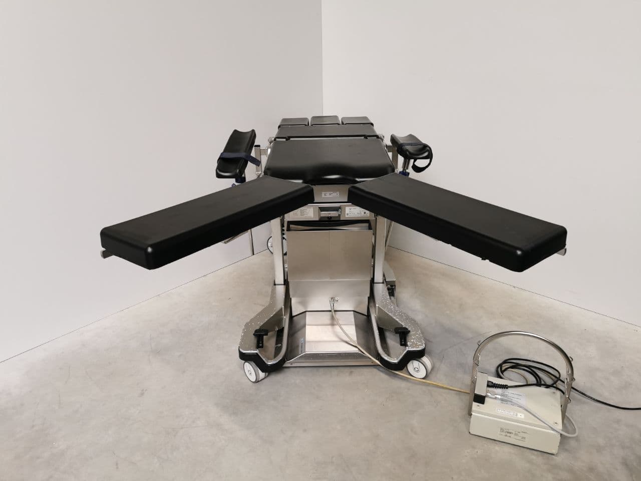 Surgical O/R Table — Maquet 1150.30A0 / 1150.81A0 / 1150.01C1 thumbnail 7