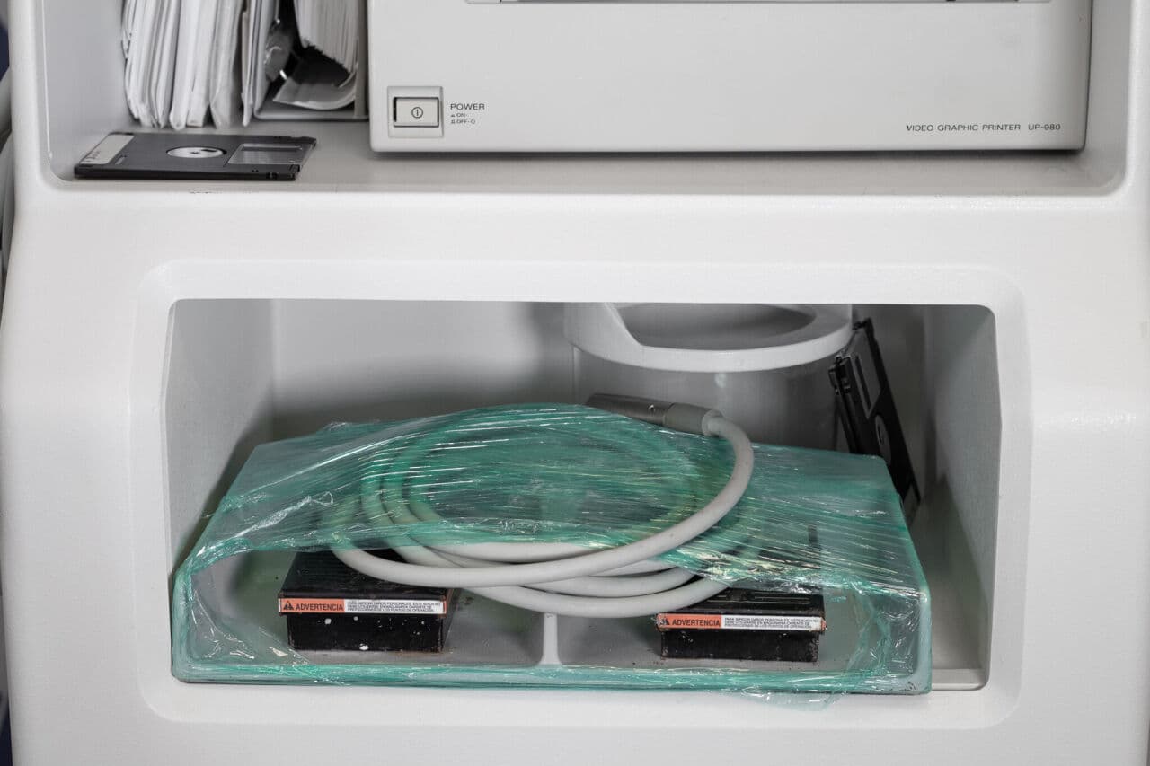 GE OEC MiniView 6800 Mini C-Arm thumbnail 6