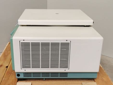 Hettich Rotina 46 R Refrigerated Centrifuge for Clinical and Research Applications thumbnail 8