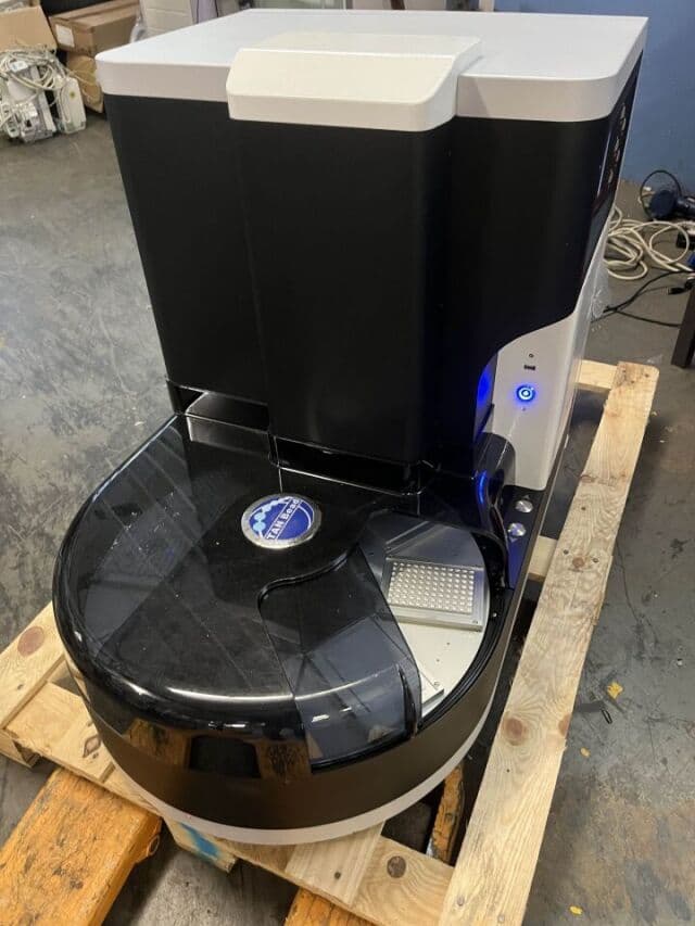 TANBEAD Maelstrom 9600 High-Throughput Automated Nucleic Acid Extractor thumbnail 2