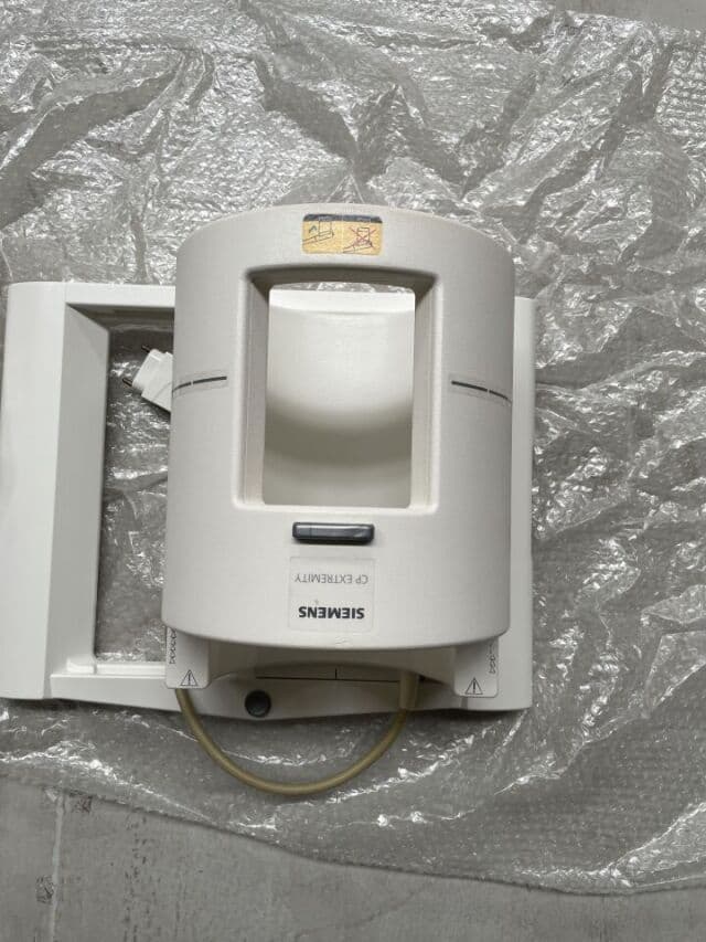 Siemens CP Extremity Coil for Avanto / Espree MRI | S/N: 2053 | Rev 08 thumbnail 3