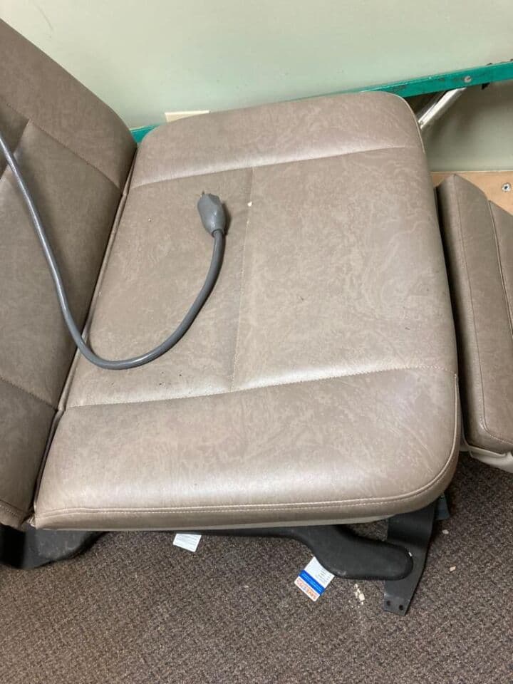 Power-Adjustable Midmark 75L Procedure and Exam Chair with Hand Control thumbnail 4