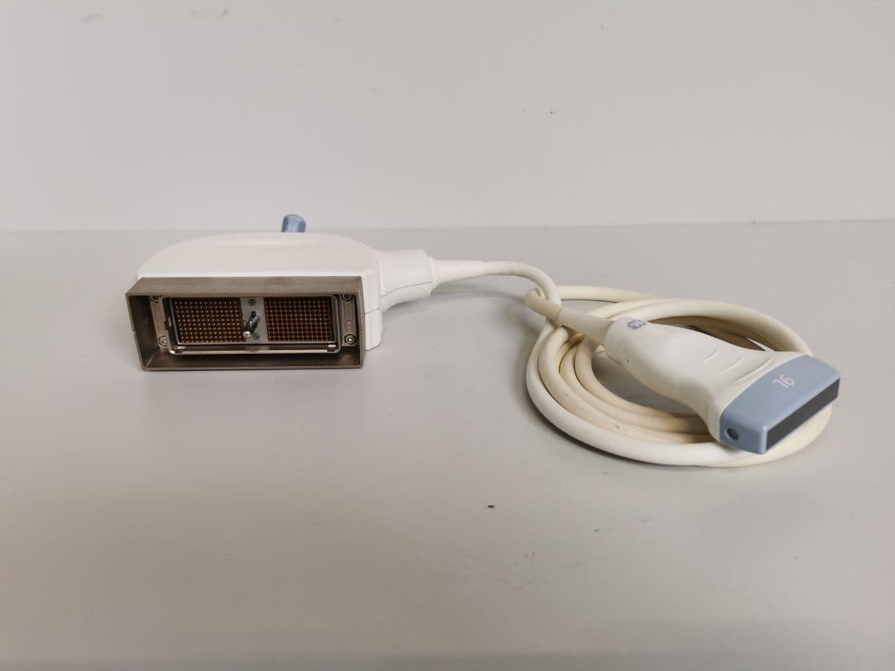 GE Healthcare 9L Linear Ultrasound Probe thumbnail 3
