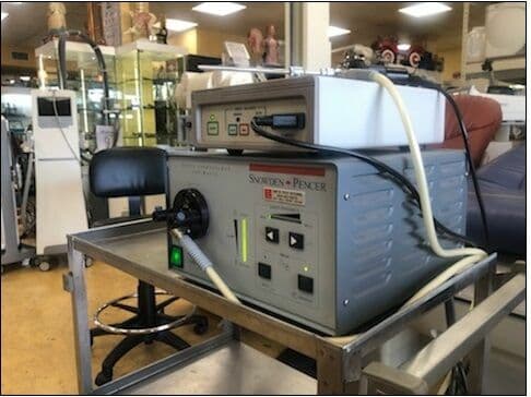 Snowden Pencer 95B1238A178 Surgical Light Source