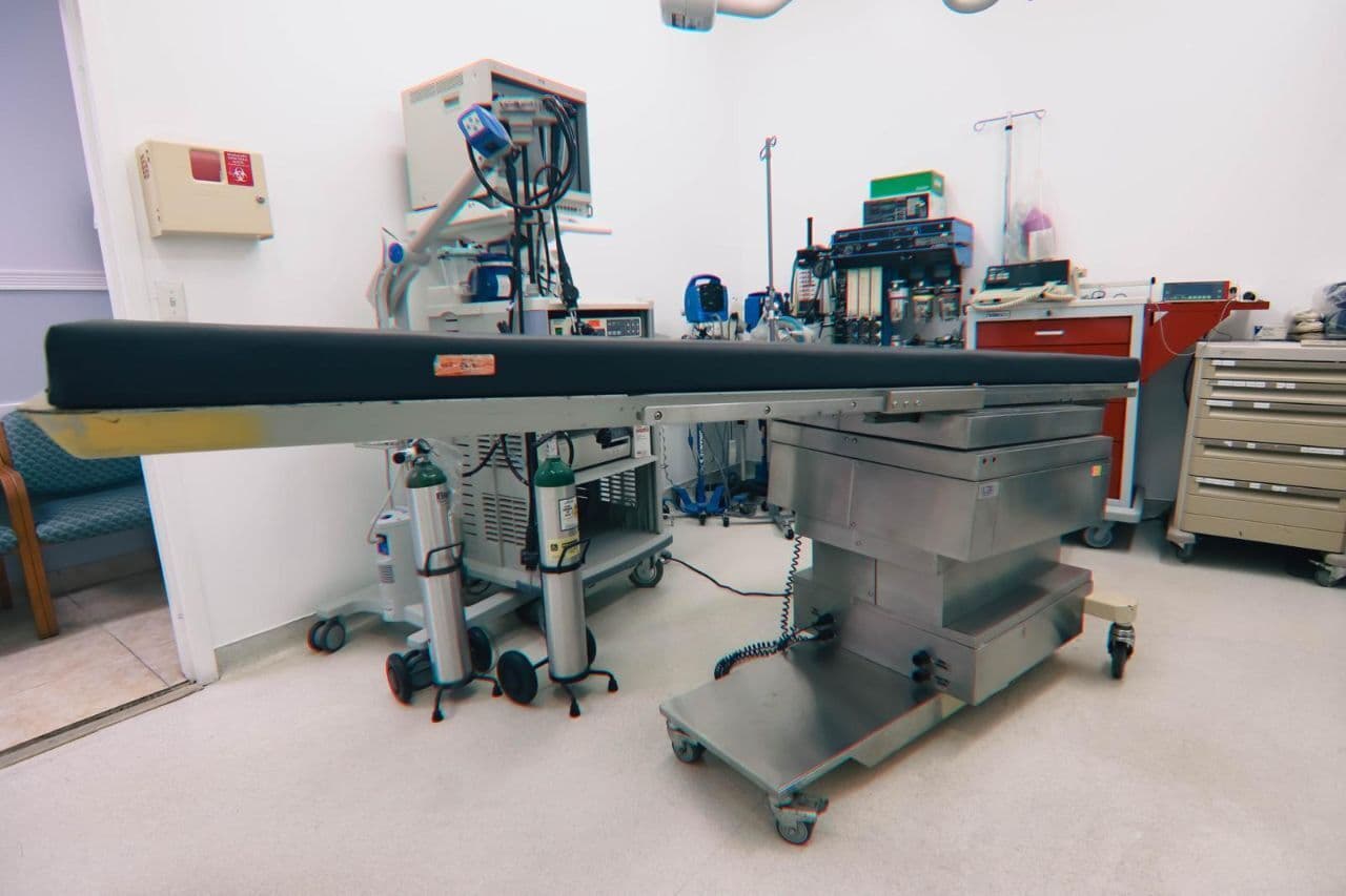 US Imaging 9650 — Mobile Fluoroscopic C-Arm Table thumbnail 3