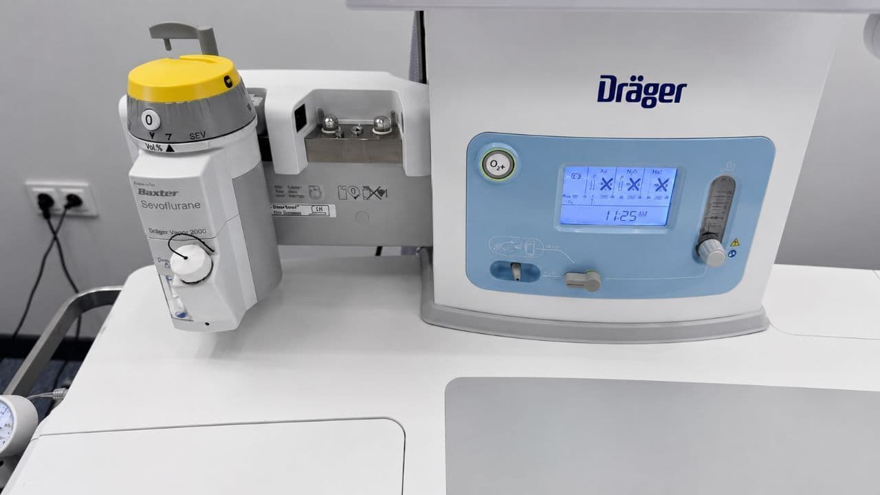 For Sale DRAEGER Perseus A500 Anesthesia Machine thumbnail 4