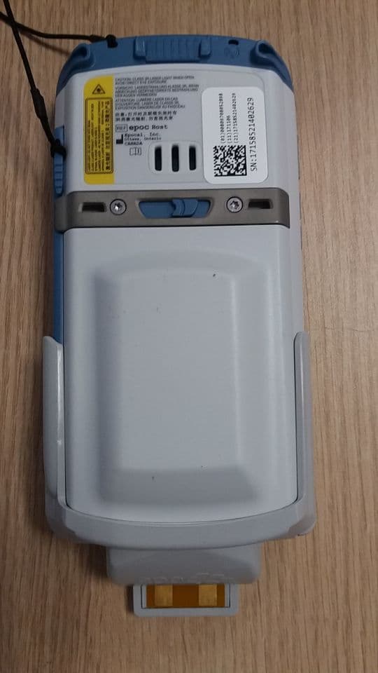 Siemens epoc Alere Handheld Blood Gas and Electrolyte Analyzer thumbnail 2