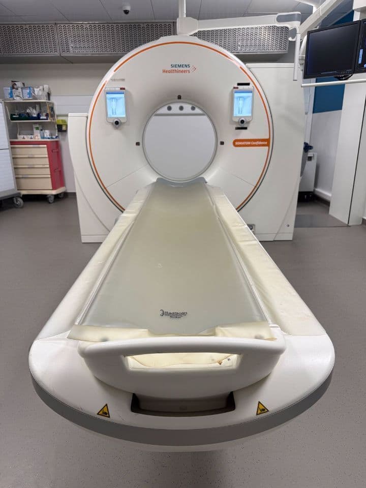 Siemens Confidence CT Scanner System thumbnail 2