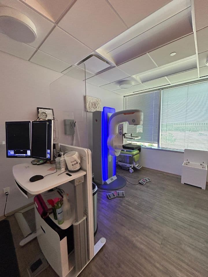 Siemens Mammomat Revelation 3D Tomosynthesis Digital Mammography Unit thumbnail 4