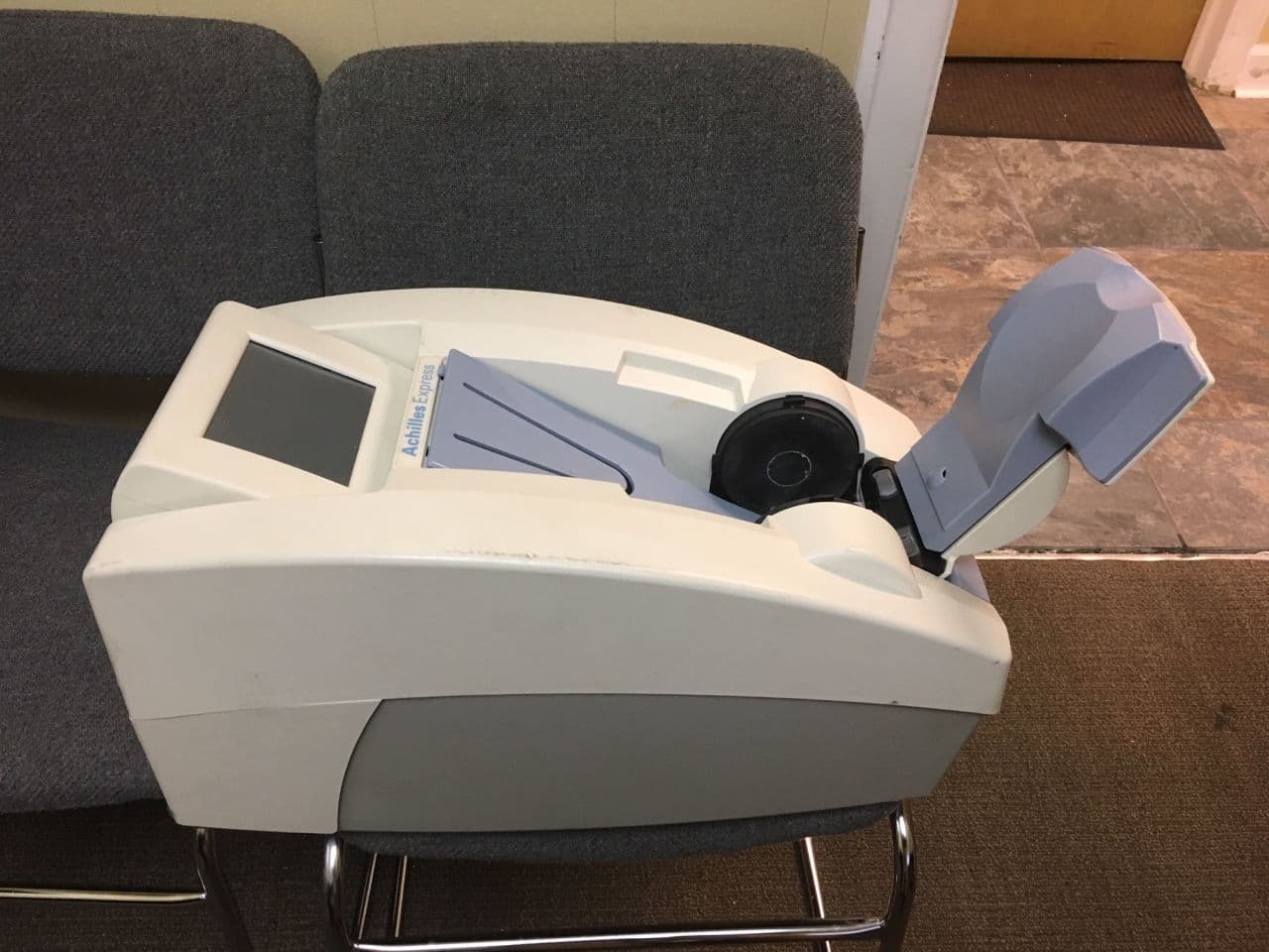 GE Achilles Express Ultrasound Bone Densitometer thumbnail 3