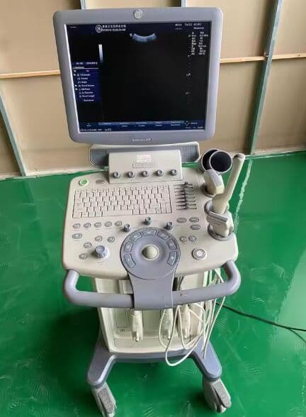 GE Logiq C5 Trolley Color Doppler Ultrasound System thumbnail 2