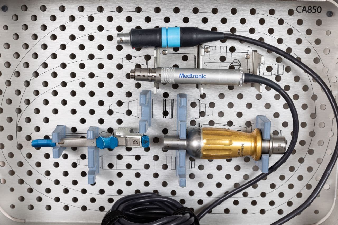 Medtronic Midas Rex MR8 Electric Touch High-Speed Drill System thumbnail 3