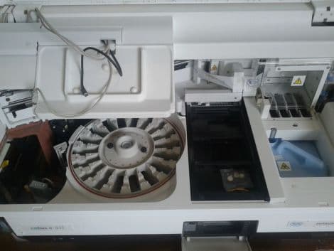 Roche Cobas e411 Immunology Analyzer thumbnail 2
