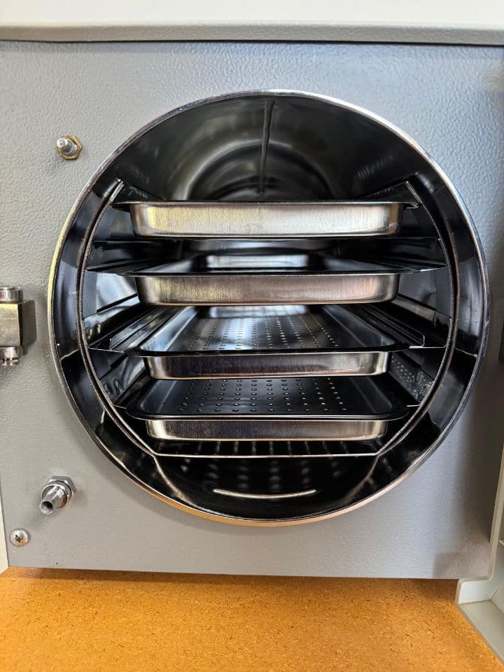 Tuttnauer EZ10K Automatic Autoclave Steam Sterilizer thumbnail 8