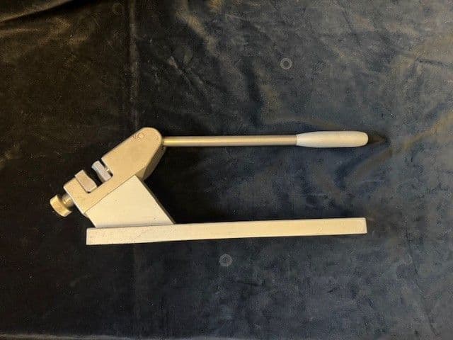 Synthes 329.30 Surgical Plate Bender for Orthopedic Procedures thumbnail 2