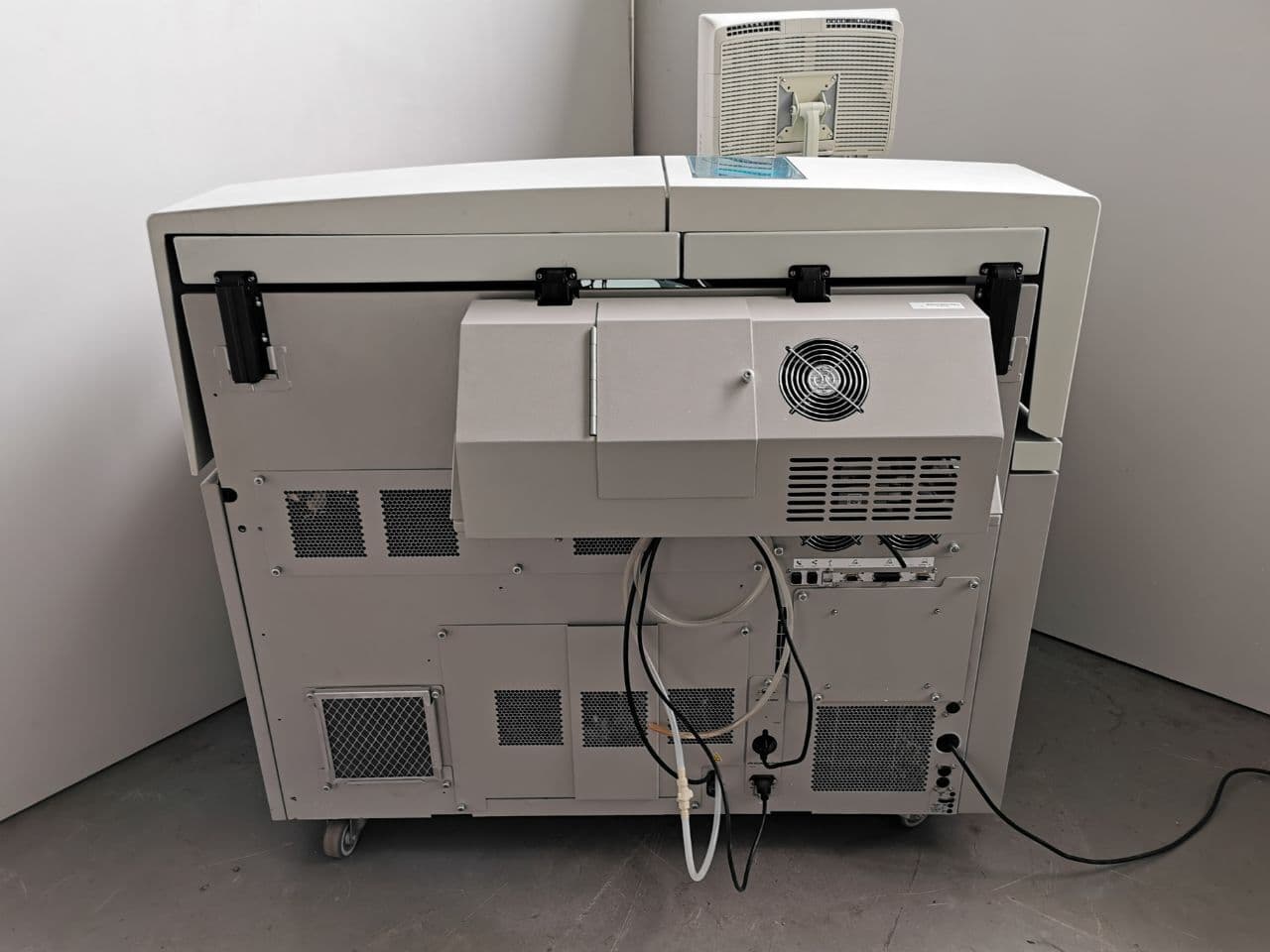 Integrated Chemistry and Immunoassay Testing with the Siemens Dimension EXL 200 Analyzer thumbnail 5