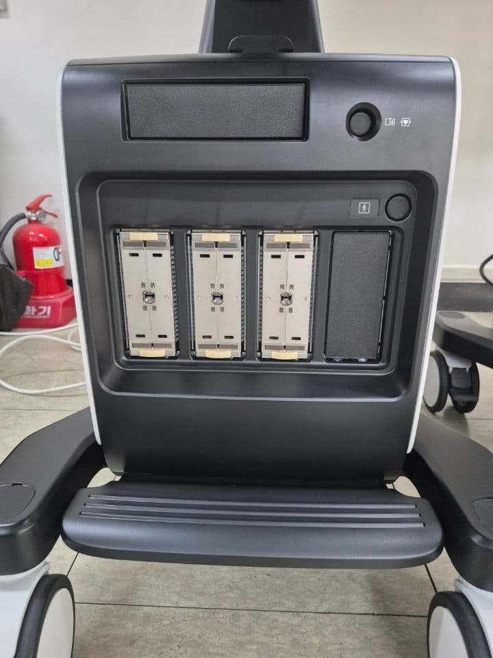 Samsung V8 Shared Service Ultrasound System thumbnail 4