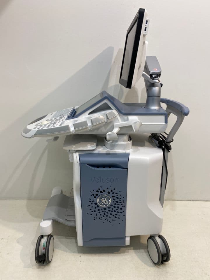 GE Voluson E10 BT21 4D Ultrasound System thumbnail 3