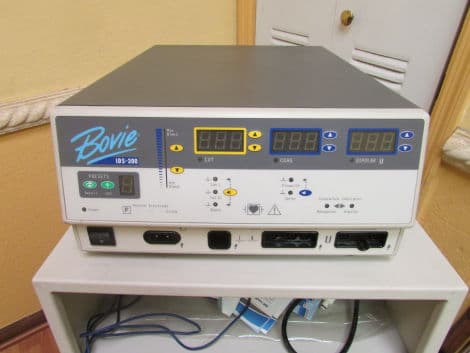 Bovie IDS-300 Digital Electrosurgical Unit thumbnail 4