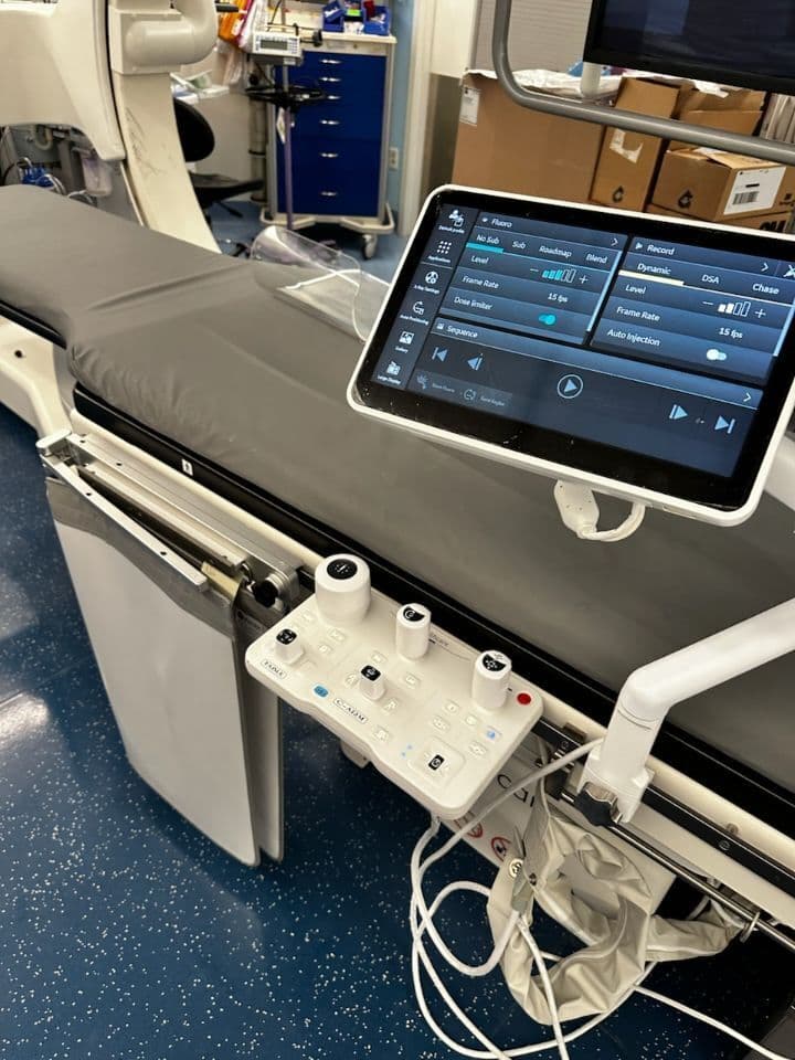 GE Allia IGS 530 Cardiovascular Cath Lab System thumbnail 2