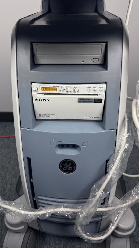 For Sale GE Voluson P8 2019 BT18 with linear & tv OB / GYN Ultrasound thumbnail 8