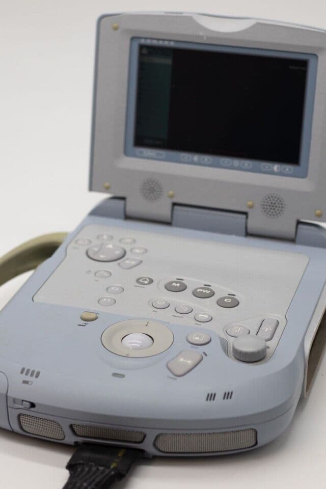 ZONARE Z.One Portable Ultrasound System with L10-5 Linear Probe thumbnail 4