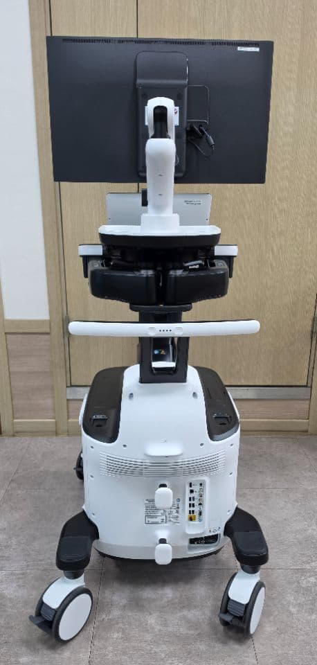 Samsung W10 Elite OB/GYN and Vascular Ultrasound System thumbnail 3