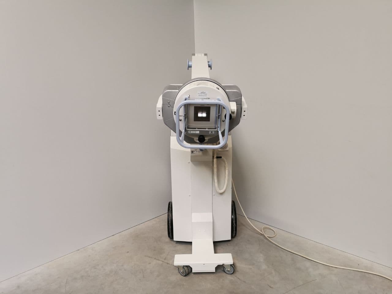 Siemens Mobilett XP Hybrid Mobile X-Ray System thumbnail 2