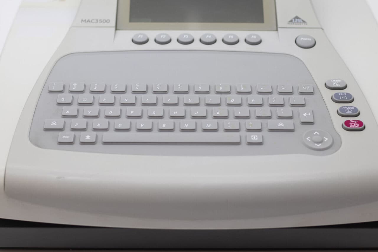 GE Healthcare MAC 3500 EKG Machine for Basic 12-Lead ECG Analysis thumbnail 2