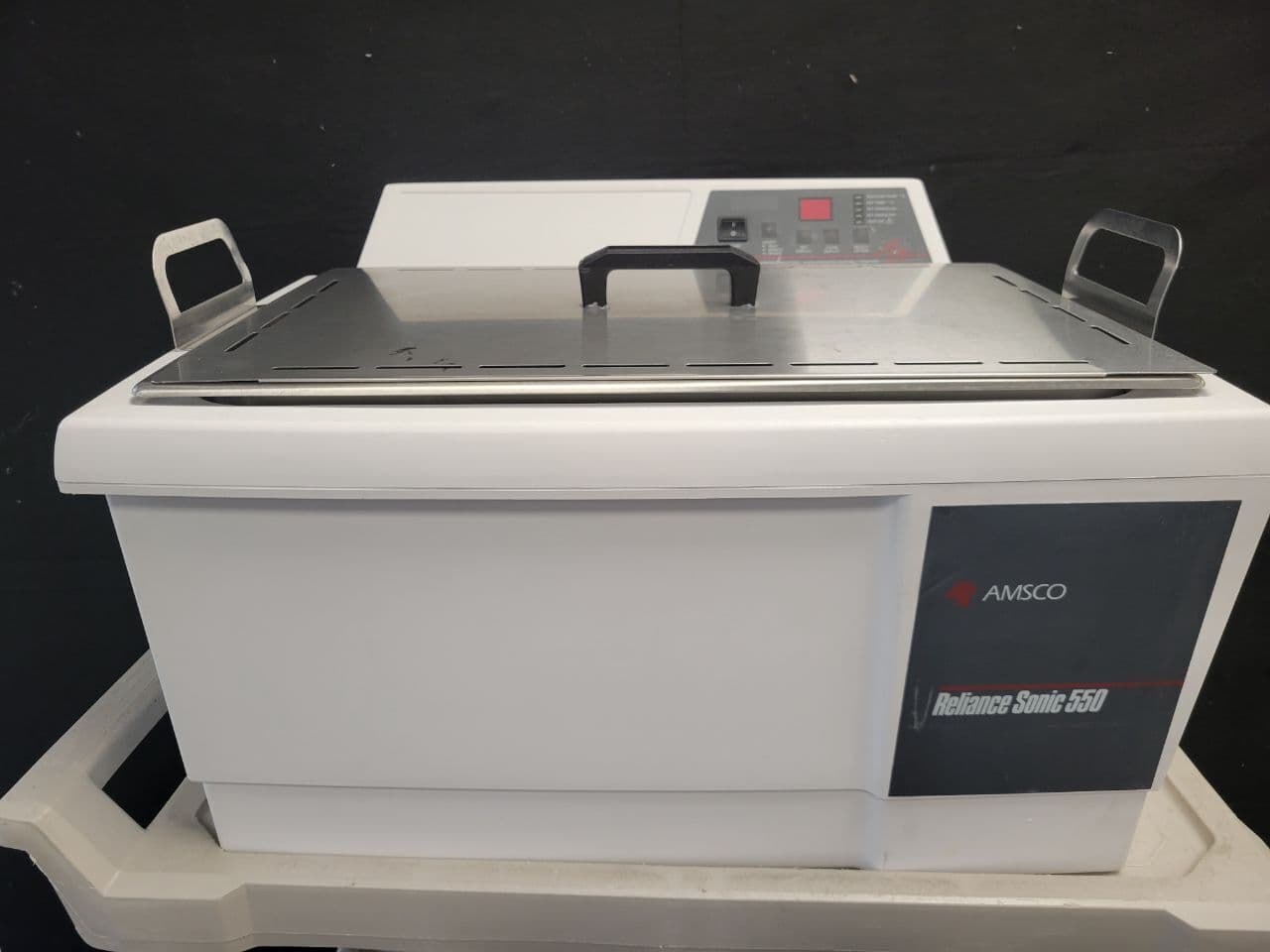 AMSCO Reliance Sonic 550 Tabletop Ultrasonic Cleaner