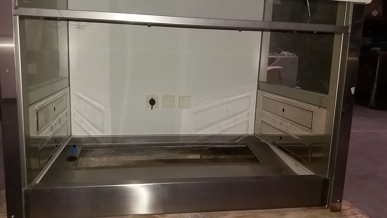 Heraeus Kendro HERAsafe HSP 9 Biological Safety Cabinet thumbnail 5