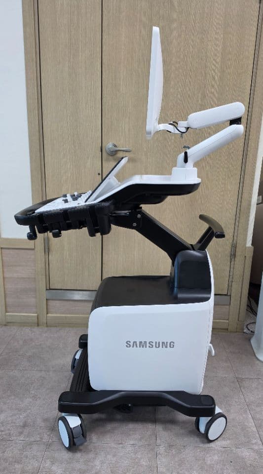Samsung V7 OB/GYN and Vascular Ultrasound System thumbnail 3
