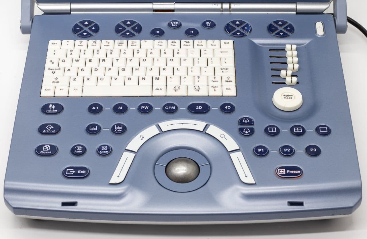 GE Voluson e Portable OB/GYN Vascular Ultrasound System thumbnail 4